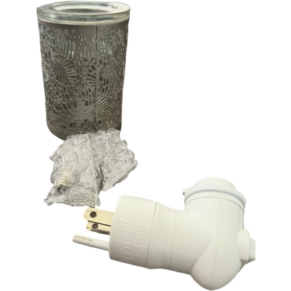 Scentsy Seashore Coastal Plug In Wax Warmer NIB Beach Ocean Bathroom Night Light - Picture 3 of 5